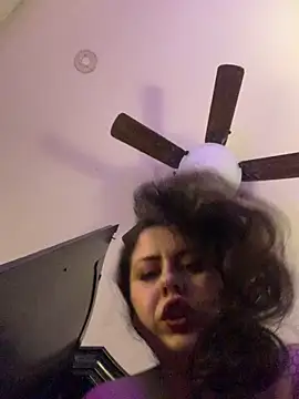 Snapshot of holyeroticss chatting on October 2025 10:07:01 PM holyeroticss online show from October 2025 10:07:01 PM