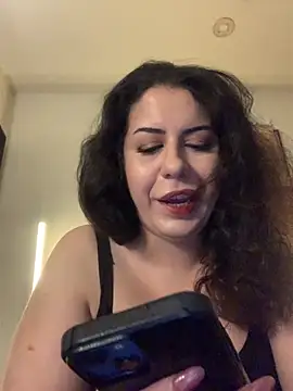 holyeroticss online show from February 2026 01:45:01 AM