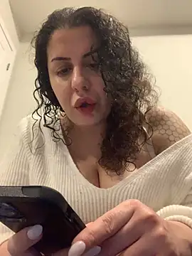 holyeroticss online show from February 2026 02:11:01 AM