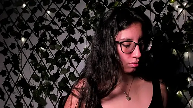 CoralineSanchez online show from October 2025 03:27:01 AM