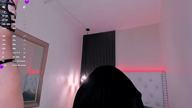 aliscollins  online show from May 2026 02:27:01 AM