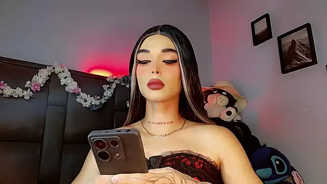 Marian LV online show from October 2025 11:01:01 AM