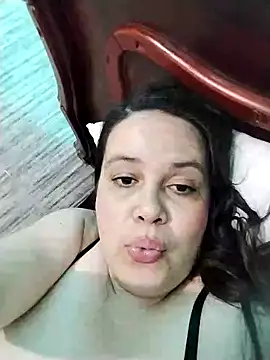 Snapshot of lunanataly chatting on March 2025 12:18:01 AM lunanataly online show from March 2025 12:18:01 AM