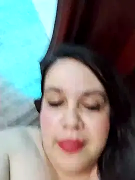 Snapshot of lunanataly chatting on February 2025 10:31:01 PM lunanataly online show from February 2025 10:31:01 PM