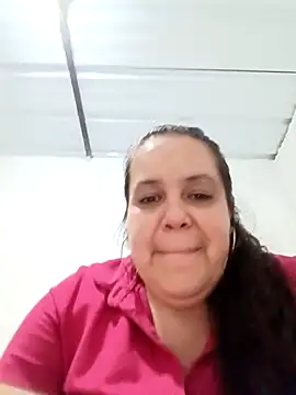 Snapshot of lunanataly chatting on December 2025 12:06:01 AM lunanataly online show from December 2025 12:06:01 AM