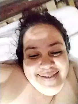 Snapshot of lunanataly chatting on November 2025 06:01:02 PM lunanataly online show from November 2025 06:01:02 PM