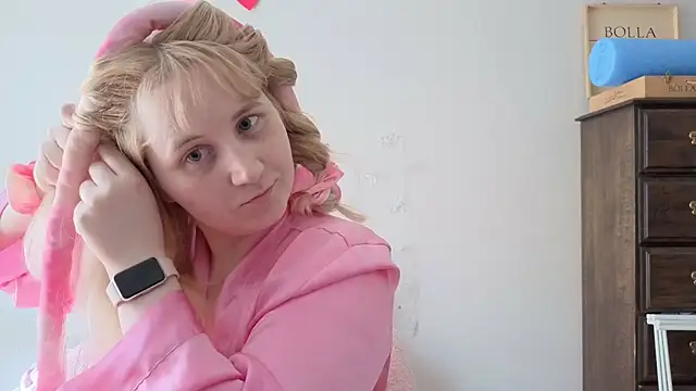 Glitch Witch online show from May 2026 04:04:01 PM
