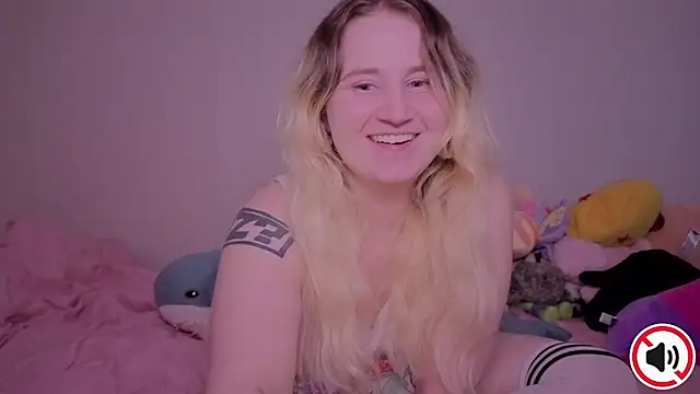 Glitch Witch online show from March 2026 01:09:02 AM