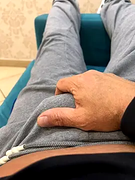 Snapshot of Teloficco chatting on December 2024 12:03:02 AM Teloficco online show from December 2024 12:03:02 AM