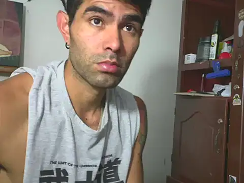 hideonbush051 online show from February 2026 11:21:01 AM