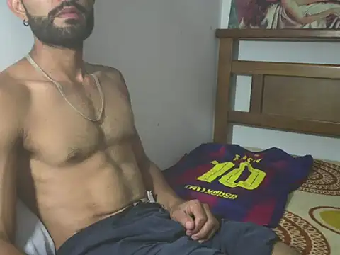 hideonbush051 online show from April 2026 02:51:01 PM