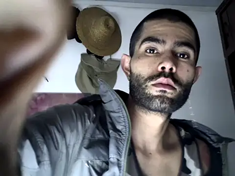 Snapshot of hideonbush051 chatting on September 2025 12:01:02 PM hideonbush051 online show from September 2025 12:01:02 PM