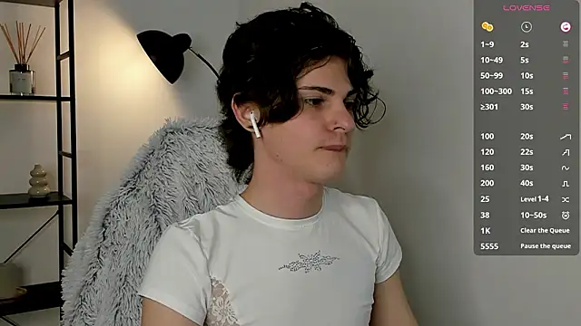 Snapshot of little_femb0y chatting on February 2026 05:24:02 PM little femb0y online show from February 2026 05:24:02 PM