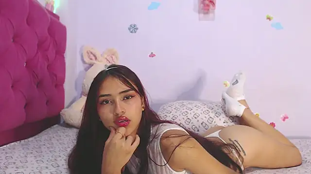 Madelyy  online show from April 2026 01:42:02 AM