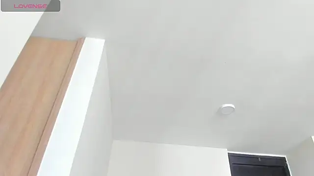 samanta-Little online show from December 2025 03:37:01 PM