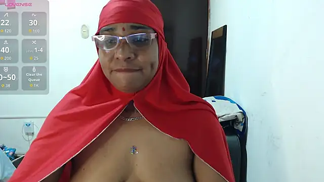 Aaliyah brown online show from November 2025 03:18:02 AM