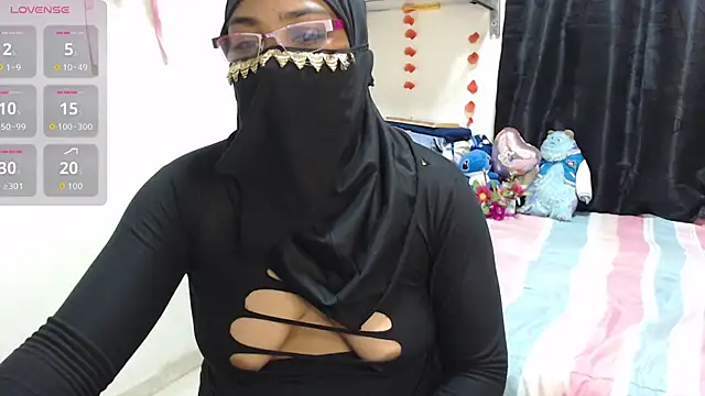 Aaliyah brown online show from November 2025 03:04:02 PM