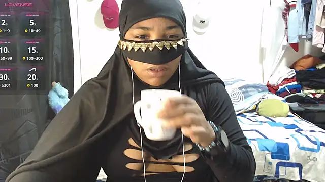 Aaliyah brown online show from November 2025 08:07:02 AM