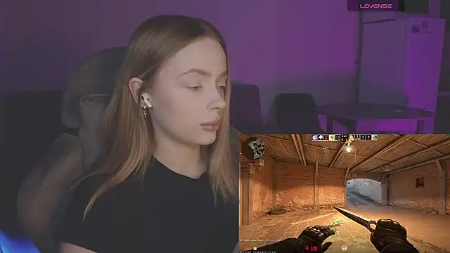 Snapshot of _MayShy_ chatting on December 2025 05:28:01 AM MayShy online show from December 2025 05:28:01 AM