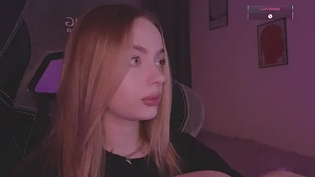 Snapshot of _MayShy_ chatting on September 2025 07:46:02 PM MayShy online show from September 2025 07:46:02 PM