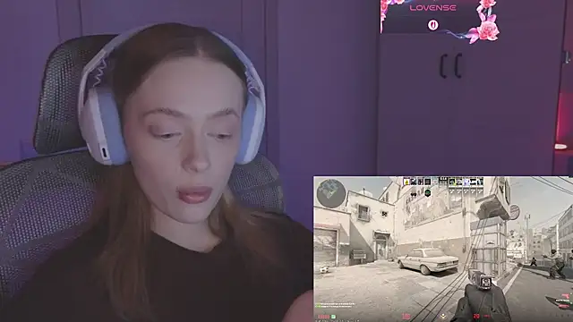 Snapshot of _MayShy_ chatting on October 2025 07:06:02 AM MayShy online show from October 2025 07:06:02 AM