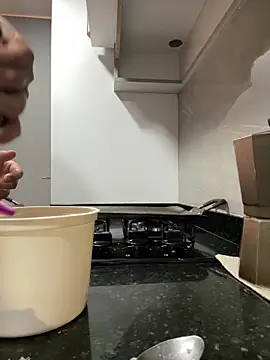 Salome golvert online show from October 2025 10:22:02 PM