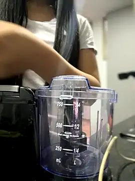 Salome golvert online show from November 2025 09:07:01 PM