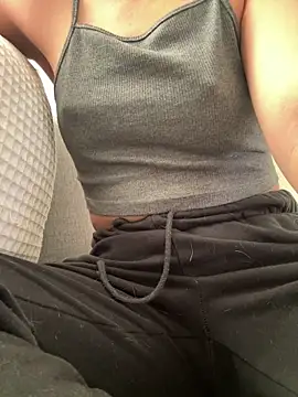 Salome golvert online show from December 2025 04:20:02 PM