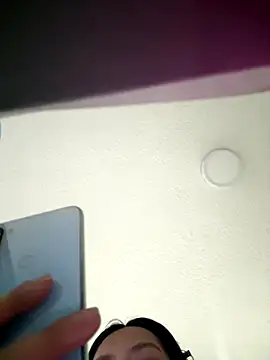 Salome golvert online show from November 2025 10:13:02 PM