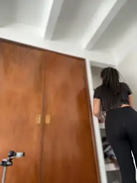 Salome golvert online show from September 2025 03:35:02 PM