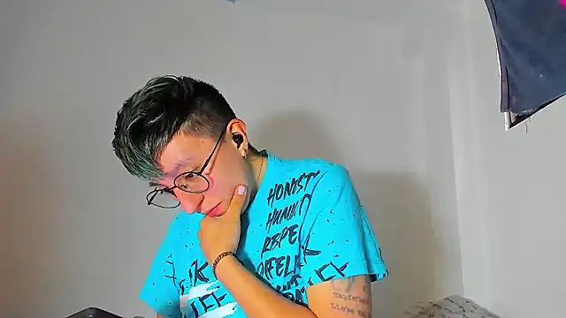 Sexyboy 666 online show from December 2025 01:48:02 PM