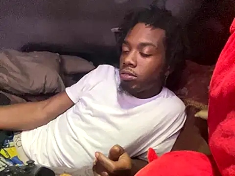 Snapshot of SlimeCrownzOut5 chatting on October 2025 03:14:01 AM SlimeCrownzOut5 online show from October 2025 03:14:01 AM