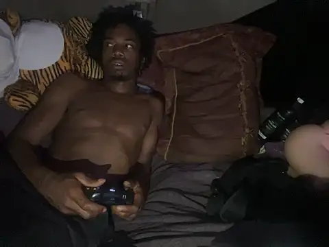 Snapshot of SlimeCrownzOut5 chatting on November 2025 05:51:02 AM SlimeCrownzOut5 online show from November 2025 05:51:02 AM