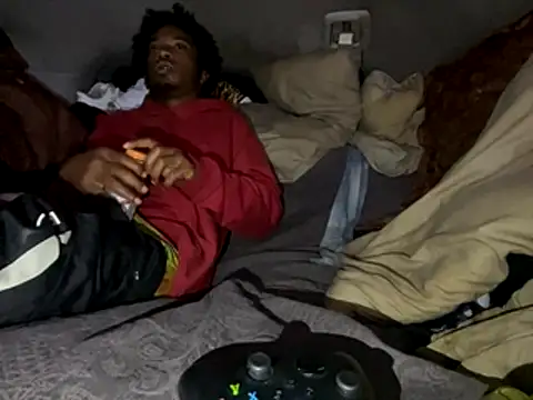 Snapshot of SlimeCrownzOut5 chatting on November 2025 04:38:02 AM SlimeCrownzOut5 online show from November 2025 04:38:02 AM