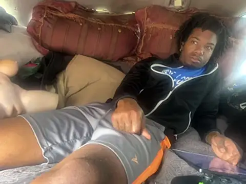 SlimeCrownzOut5 online show from February 2026 05:55:01 PM