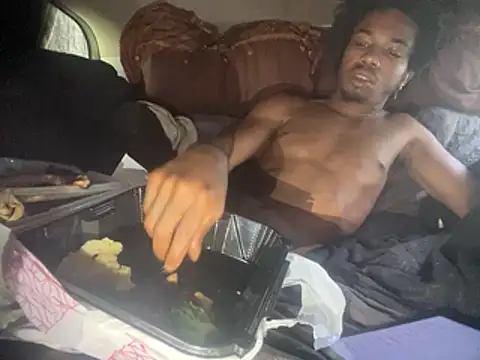 SlimeCrownzOut5 online show from April 2026 07:31:02 PM