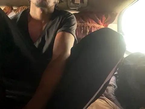 Snapshot of SlimeCrownzOut5 chatting on December 2025 03:10:02 PM SlimeCrownzOut5 online show from December 2025 03:10:02 PM