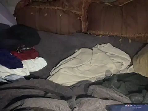 SlimeCrownzOut5 online show from March 2026 02:04:02 AM