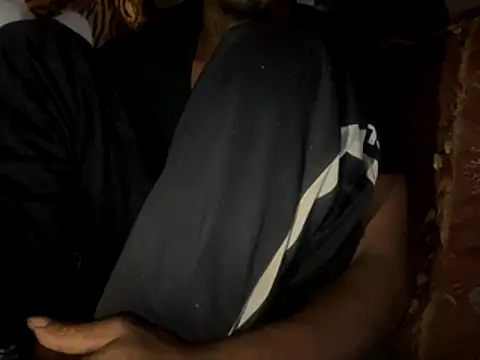 Snapshot of SlimeCrownzOut5 chatting on December 2025 12:00:01 AM SlimeCrownzOut5 online show from December 2025 12:00:01 AM