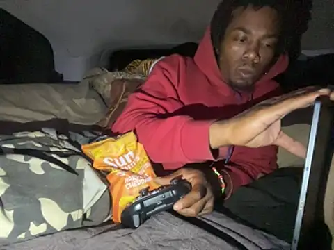 Snapshot of SlimeCrownzOut5 chatting on November 2025 04:17:02 AM SlimeCrownzOut5 online show from November 2025 04:17:02 AM