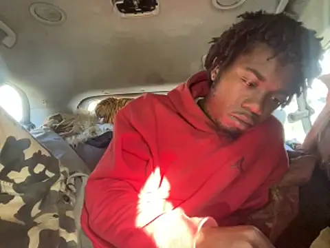 Snapshot of SlimeCrownzOut5 chatting on November 2025 02:22:02 PM SlimeCrownzOut5 online show from November 2025 02:22:02 PM