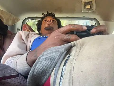 Snapshot of SlimeCrownzOut5 chatting on September 2025 03:51:01 PM SlimeCrownzOut5 online show from September 2025 03:51:01 PM