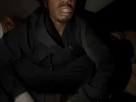 Snapshot of SlimeCrownzOut5 chatting on November 2025 01:22:01 PM SlimeCrownzOut5 online show from November 2025 01:22:01 PM