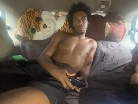 Snapshot of SlimeCrownzOut5 chatting on November 2025 03:45:02 PM SlimeCrownzOut5 online show from November 2025 03:45:02 PM