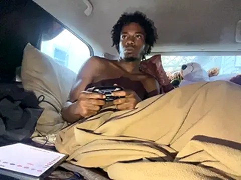 Snapshot of SlimeCrownzOut5 chatting on November 2025 01:26:02 PM SlimeCrownzOut5 online show from November 2025 01:26:02 PM