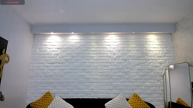 AnaisNin online show from November 2025 03:54:01 AM