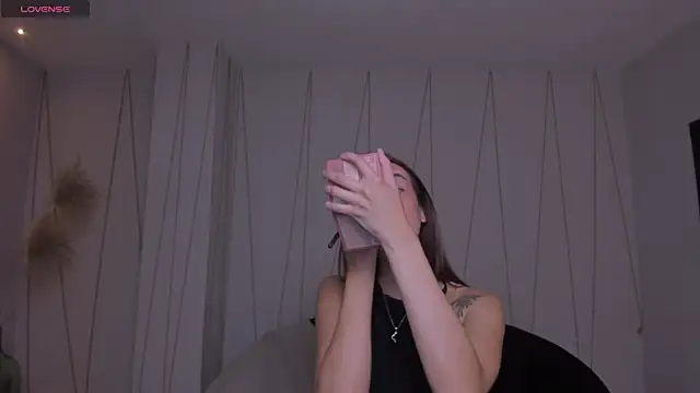 AnaisNin online show from March 2026 11:06:02 AM