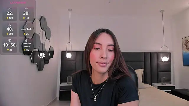 Snapshot of AnaisNin chatting on October 2025 05:47:02 PM AnaisNin online show from October 2025 05:47:02 PM