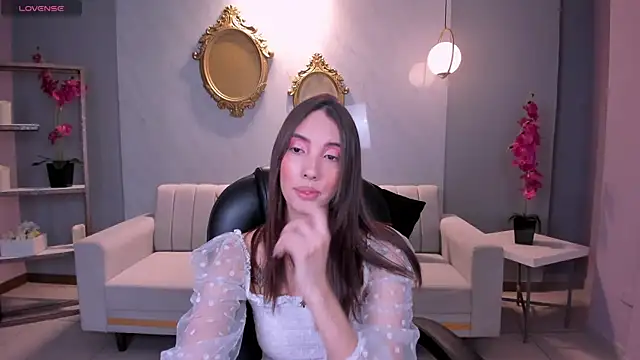 Snapshot of AnaisNin chatting on February 2025 11:43:02 AM AnaisNin online show from February 2025 11:43:02 AM