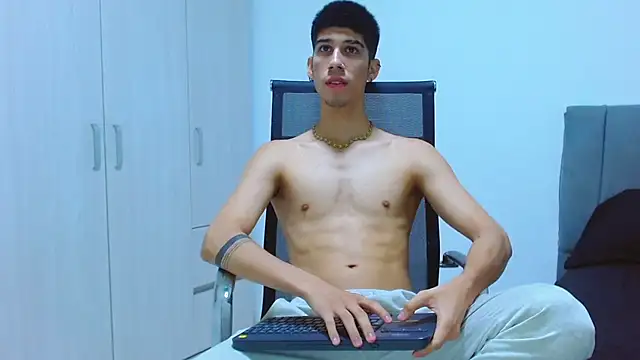 Snapshot of jhony-sex chatting on September 2025 06:57:02 AM jhony-sex online show from September 2025 06:57:02 AM